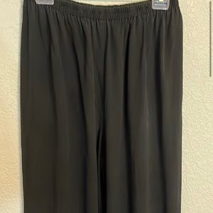 Eileen Fisher 100% silk relaxed fit pants in black. Great condition. Sz. Medium